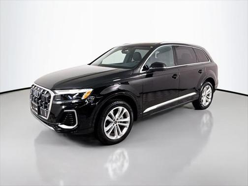 2025 Audi Q7 55 Premium Plus