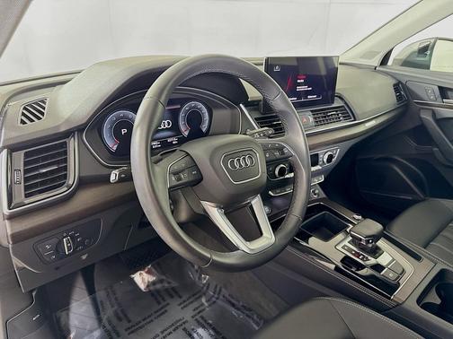 2023 Audi Q5 45 S line Premium Plus