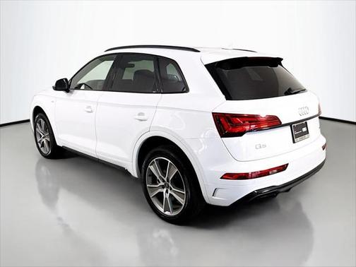 2025 Audi Q5 45 S line Premium