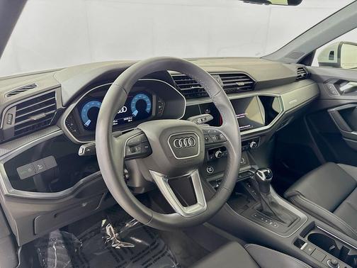 2024 Audi Q3 45 S line Premium Plus