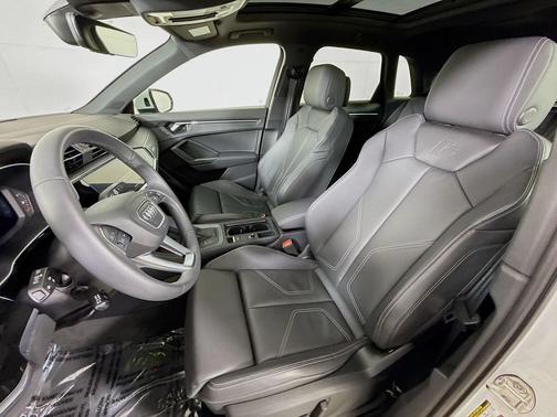 2024 Audi Q3 45 S line Premium Plus