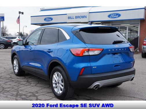 Photo 2 of 26 of 2020 Ford Escape SE