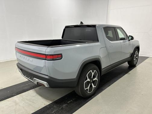 2022 Rivian R1T Adventure