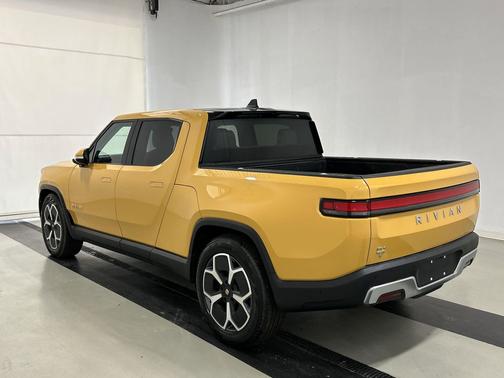 2023 Rivian R1T Adventure Quad Motor Large Pack