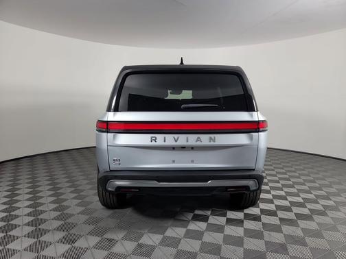 2024 Rivian R1S Adventure Package