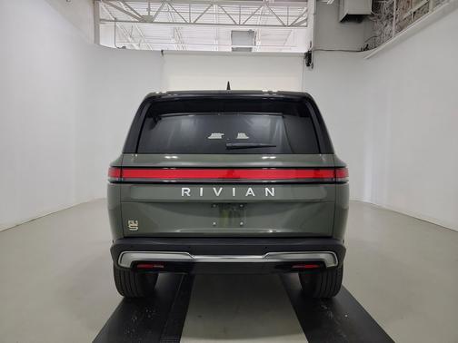 2022 Rivian R1S Launch Edition