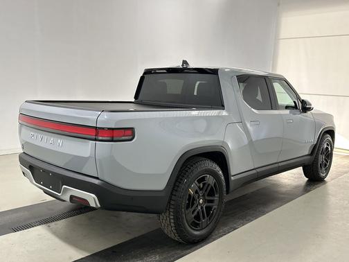 2023 Rivian R1T Adventure Package