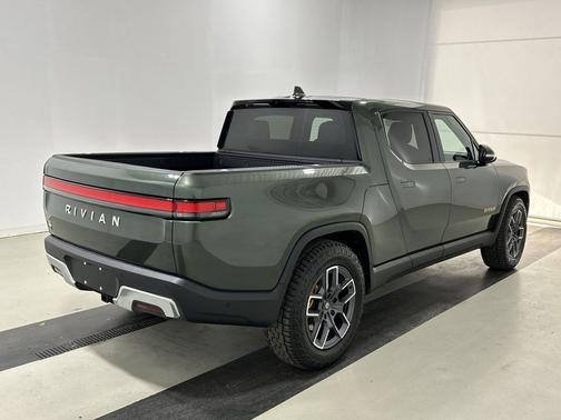 2023 Rivian R1T Adventure Quad Motor Large Pack