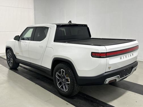 2022 Rivian R1T Adventure