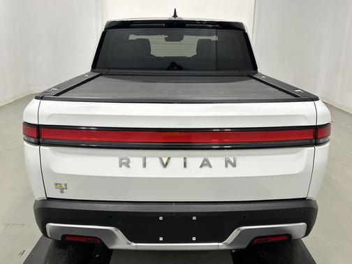2022 Rivian R1T Adventure