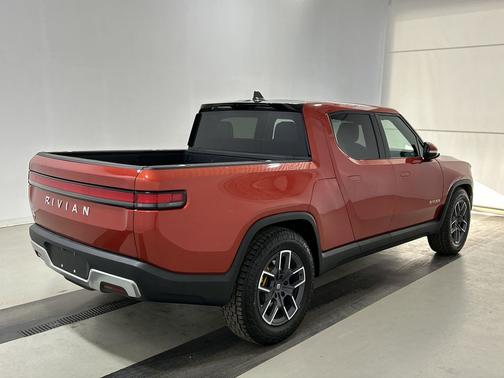 2023 Rivian R1T Adventure Quad Motor Large Pack