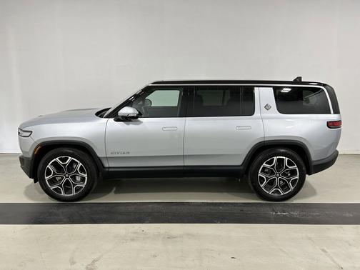 LA Silver paint 2025 Rivian R1S Adventure trim