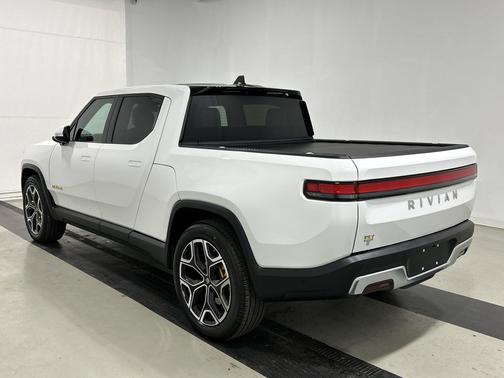 2022 Rivian R1T Adventure
