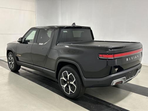 2022 Rivian R1T Adventure