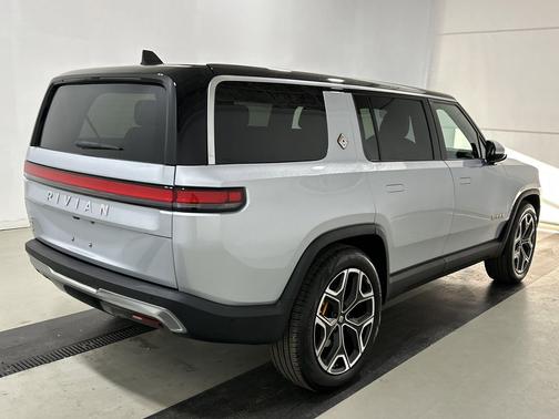 2023 Rivian R1S Launch Edition