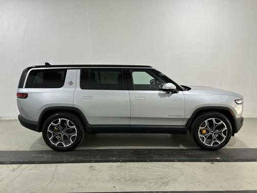 2023 Rivian R1S Launch Edition