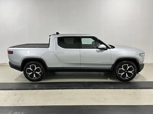 2023 Rivian R1T Adventure Package