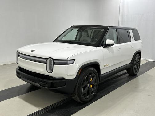 2025 Rivian R1S Ascend Tri Motor Max Pack
