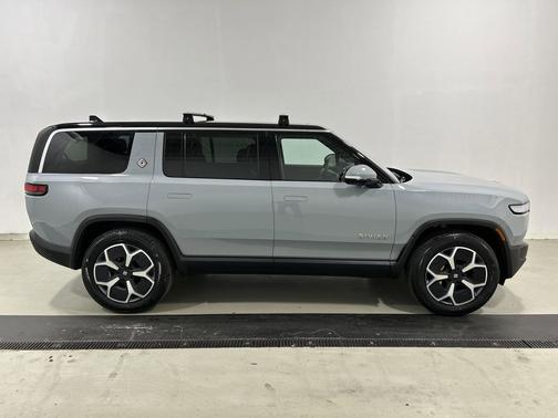 Limestone 2024 Rivian R1S Adventure Quad Motor Large Pack