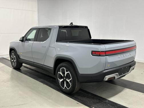 2022 Rivian R1T Adventure