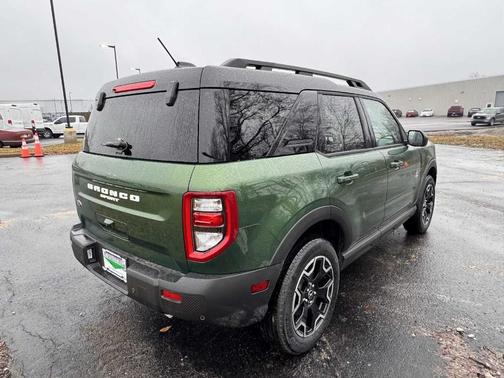 Eruption Green Metallic 2025 Ford Bronco Sport Outer Banks