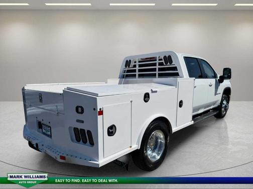 Summit White 2025 Chevrolet Silverado 3500 LT
