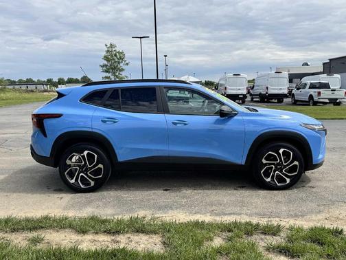 Fountain Blue 2024 Chevrolet Trax 2RS