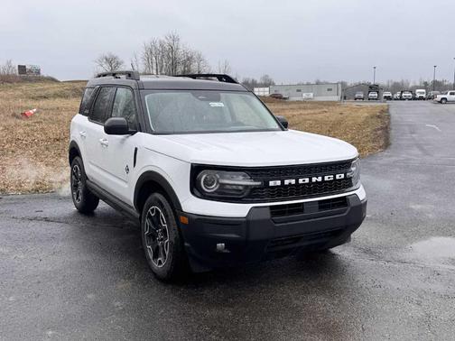 Oxford White 2025 Ford Bronco Sport Outer Banks