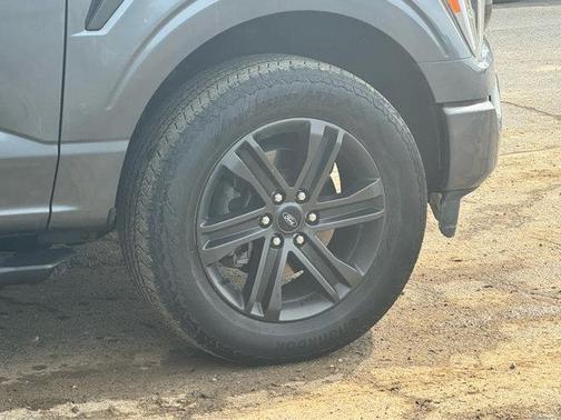 Carbonized Gray 2022 Ford F-150 XLT