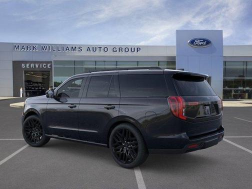 Agate Black Metallic 2026 Ford Expedition Platinum