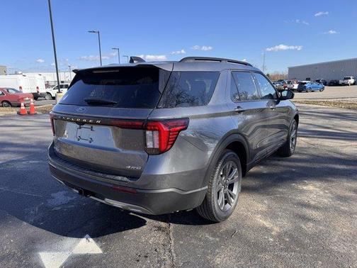 Carbonized Gray Metallic 2026 Ford Explorer Active