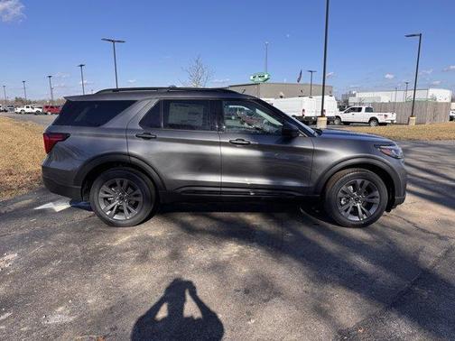 Carbonized Gray Metallic 2026 Ford Explorer Active