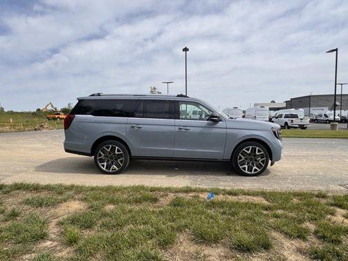 Glacier Gray Metallic 2026 Ford Expedition Max Platinum