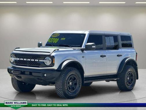 Iconic Silver Metallic 2022 Ford Bronco Wildtrak