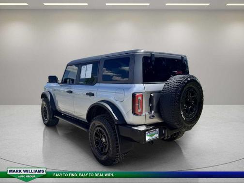 Iconic Silver Metallic 2022 Ford Bronco Wildtrak