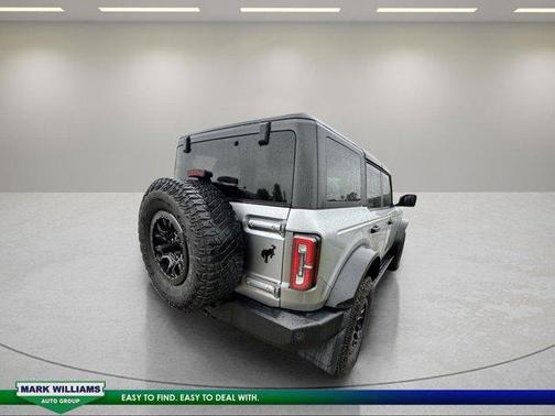 Iconic Silver Metallic 2022 Ford Bronco Wildtrak
