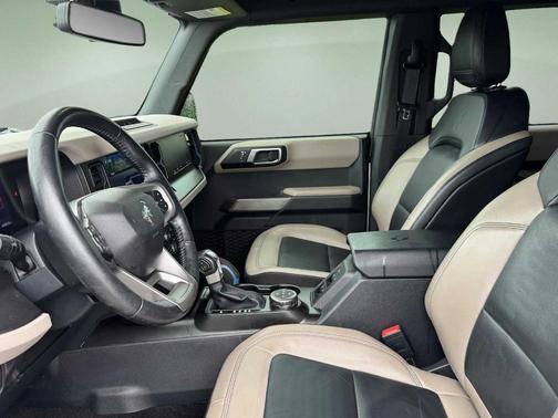 Iconic Silver Metallic 2022 Ford Bronco Wildtrak