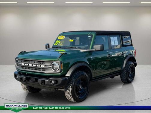 Eruption Green Metallic 2023 Ford Bronco Black Diamond