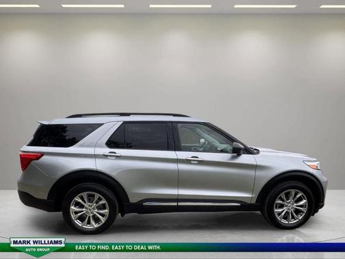 Iconic Silver Metallic 2023 Ford Explorer XLT