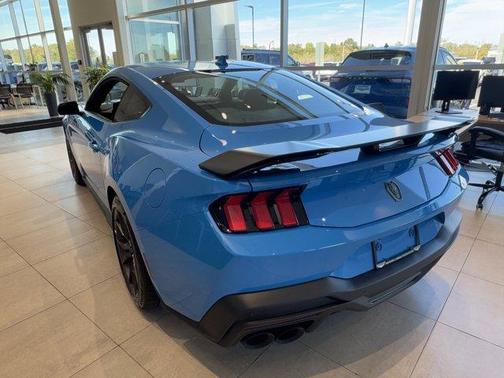 2025 Ford Mustang Dark Horse