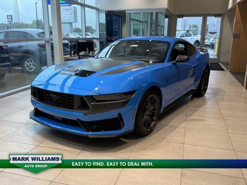 2025 Ford Mustang Dark Horse