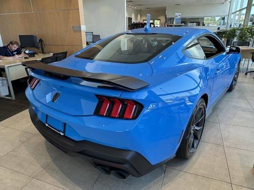 2025 Ford Mustang Dark Horse