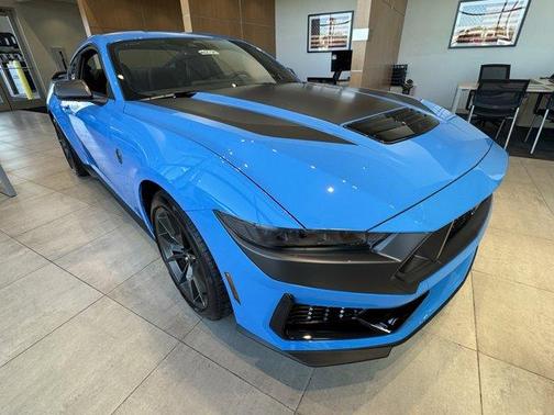 2025 Ford Mustang Dark Horse