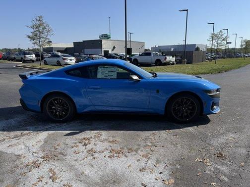 2025 Ford Mustang Dark Horse