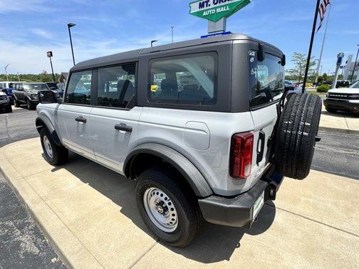 Avalanche Gray 2026 Ford Bronco Base