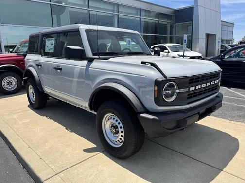 Avalanche Gray 2026 Ford Bronco Base
