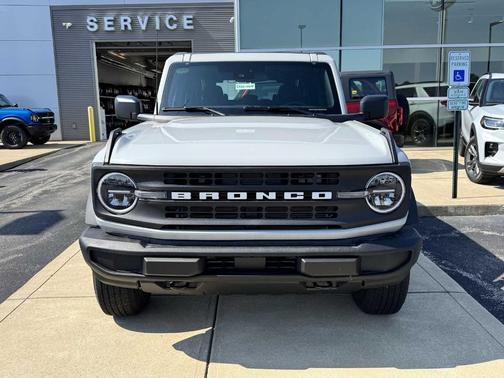 Avalanche Gray 2026 Ford Bronco Base