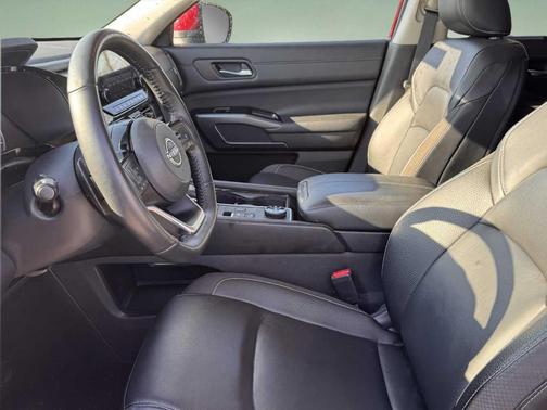 Scarlet Ember 2023 Nissan Pathfinder SL