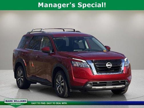 Scarlet Ember 2023 Nissan Pathfinder SL