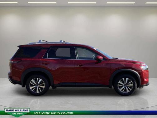 Scarlet Ember 2023 Nissan Pathfinder SL